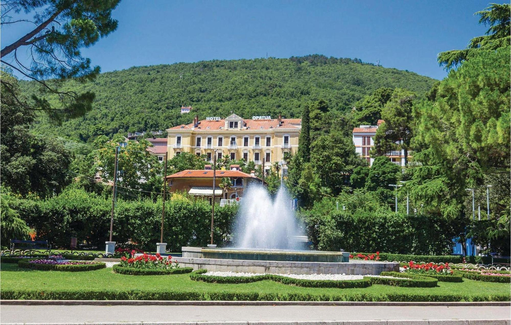 Nice Home In Opatija With Kitchen Exterior foto