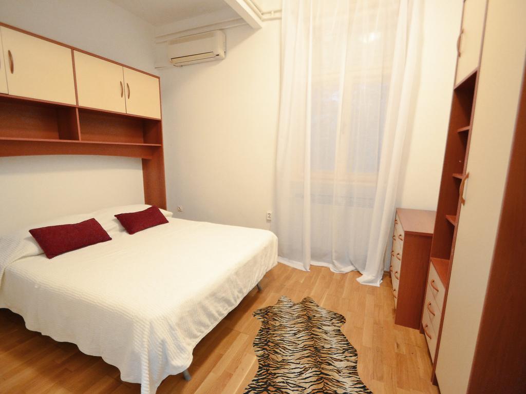 Nice Home In Opatija With Kitchen Zimmer foto